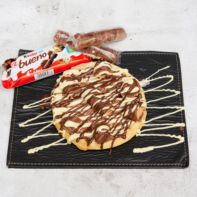 Kinder Bueno, Classic Vegan Waffles · £5.99